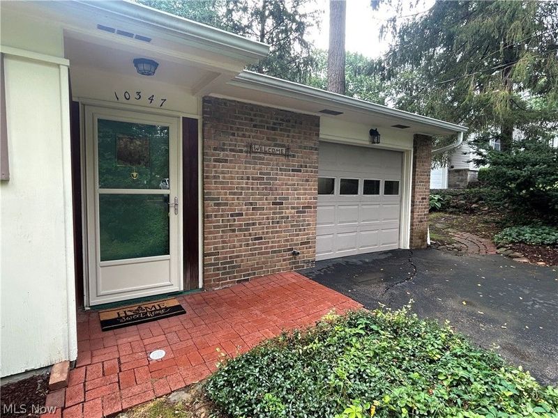 10347 Hillsover Drive, Willoughby, OH 44094 Photo 3