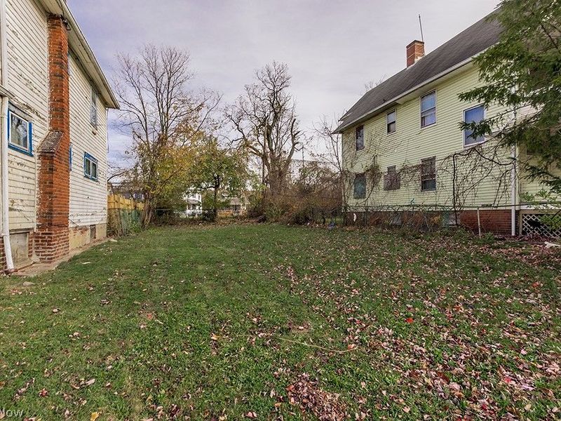 899 E 130th Street, Cleveland, OH 44108 Photo 2