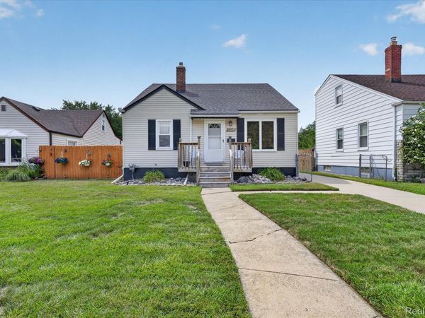 29243 Harding Street, Roseville, Mi 48066