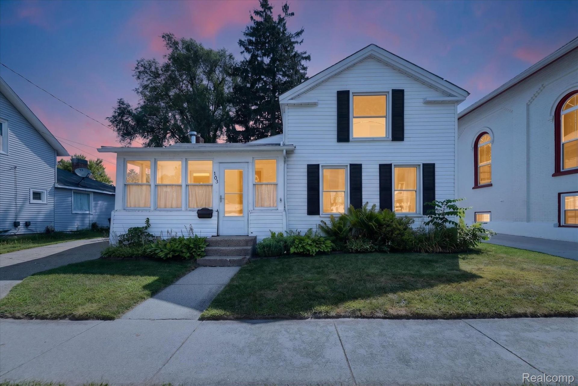 103 Washington Street, Holly Village, Mi 48442 Main Photo
