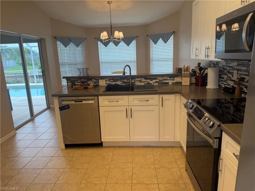 527 SW 40th Ter , Cape Coral, FL 33914 Photo