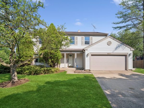 894 Thompson Boulevard, Buffalo Grove, IL 60089