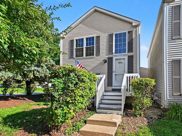 1033 Symphony Drive , Aurora, IL 60504