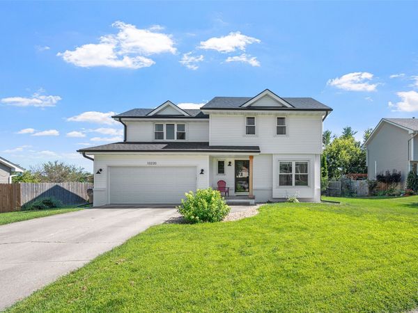 10220 Clark Street, Clive, IA 50325