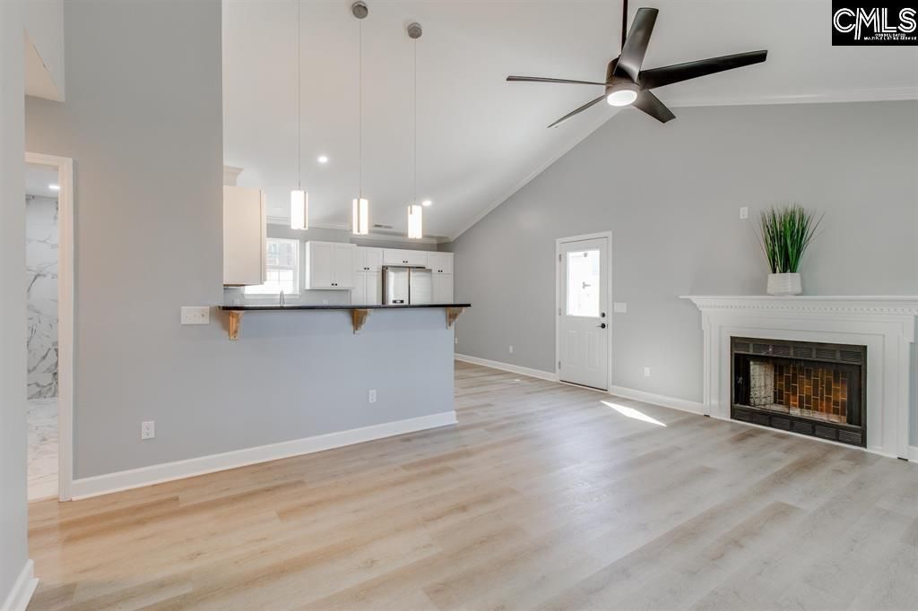 504 Greenlake Drive Photo 4