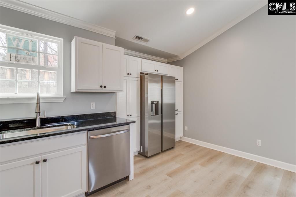 504 Greenlake Drive Photo 8