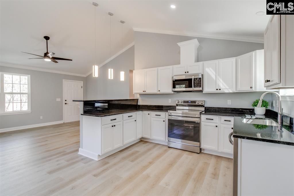 504 Greenlake Drive Photo 9