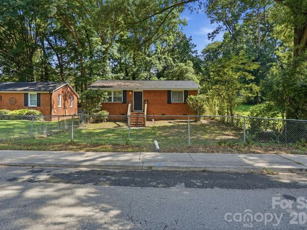 1805 Purser Drive , Charlotte, NC 28215
