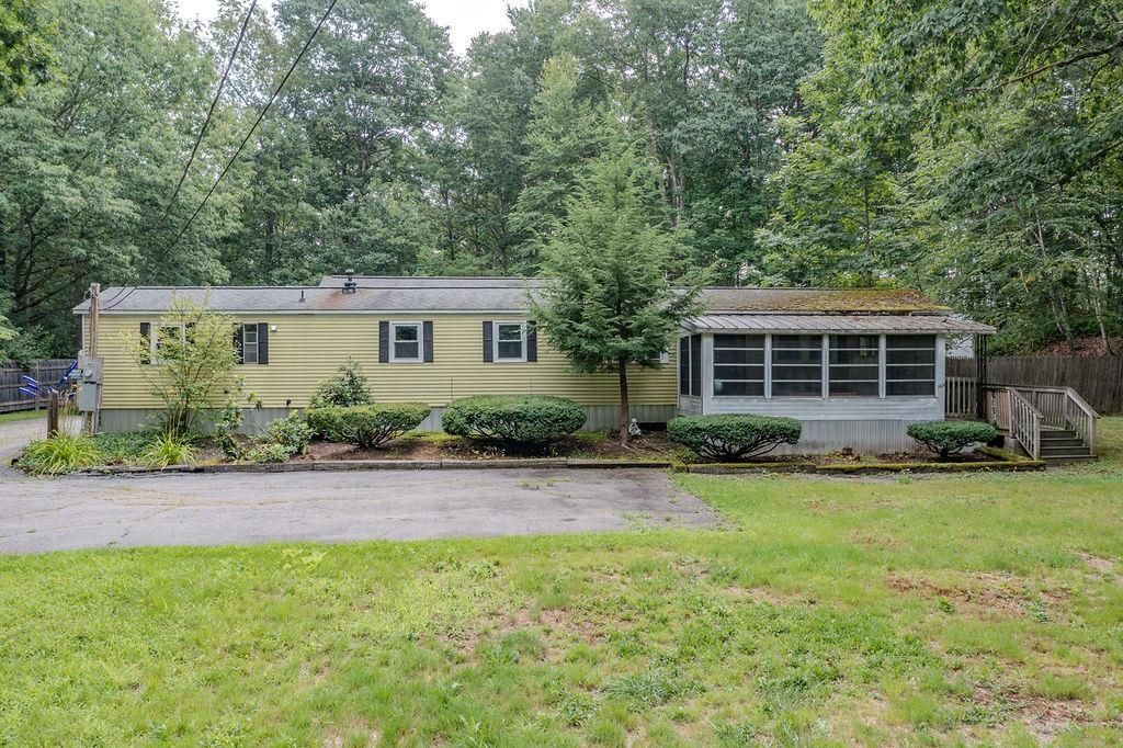 169 Calef Highway, Lee, NH 03861 Main Photo
