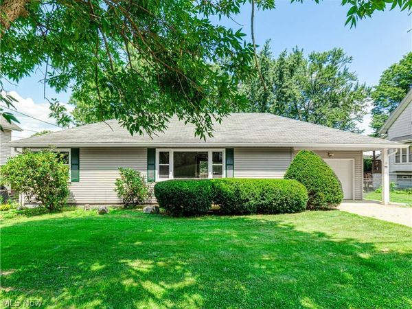 335 E Huston Street , Barberton, OH 44203