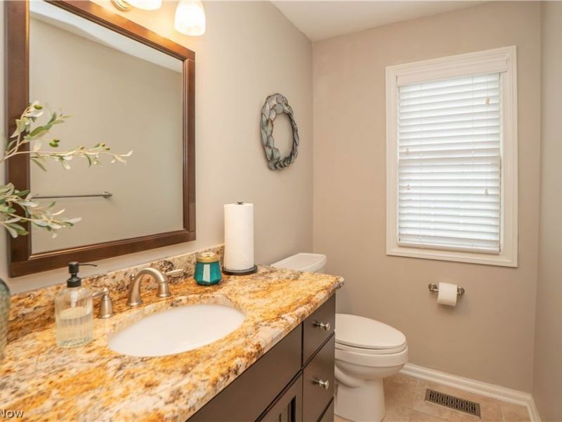 8037 Glendevan Street NW, Massillon, OH 44646 Photo 24