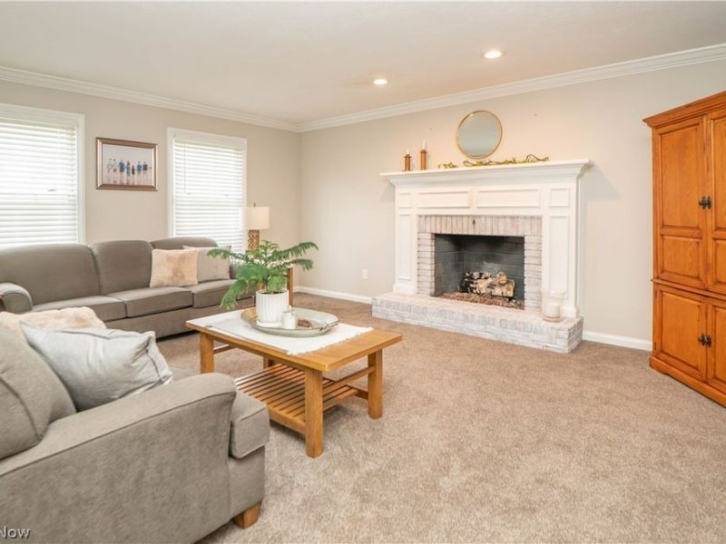 8037 Glendevan Street NW, Massillon, OH 44646 Photo 9