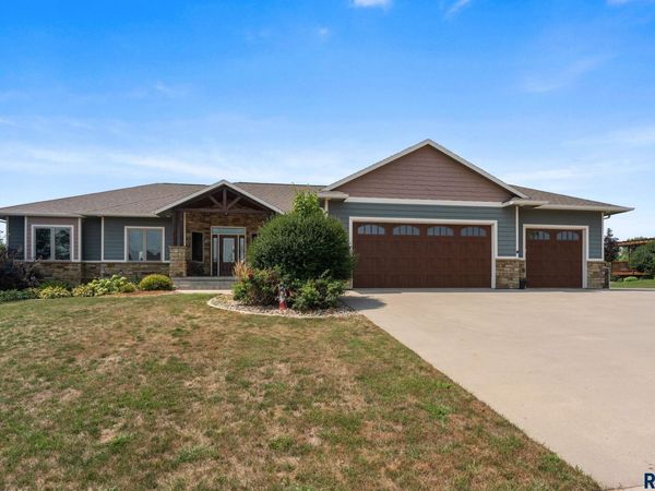 1005 Andrew Dr, Crooks, SD 57020