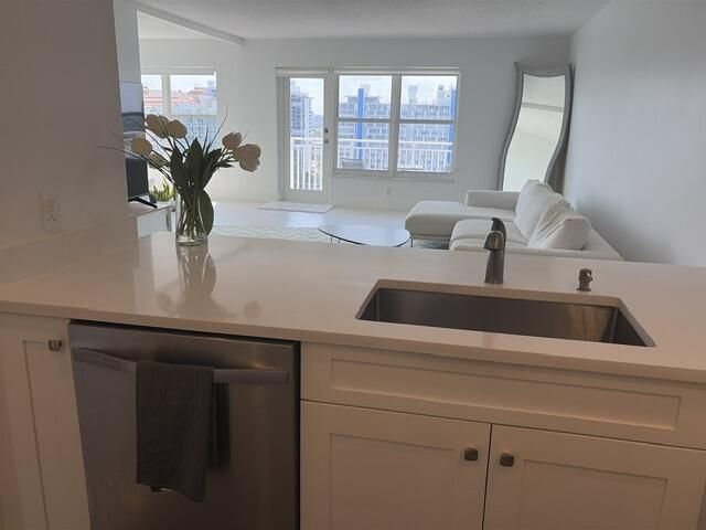 3000 E Sunrise Boulevard, Unit 17F, Fort Lauderdale, FL 33304 Photo