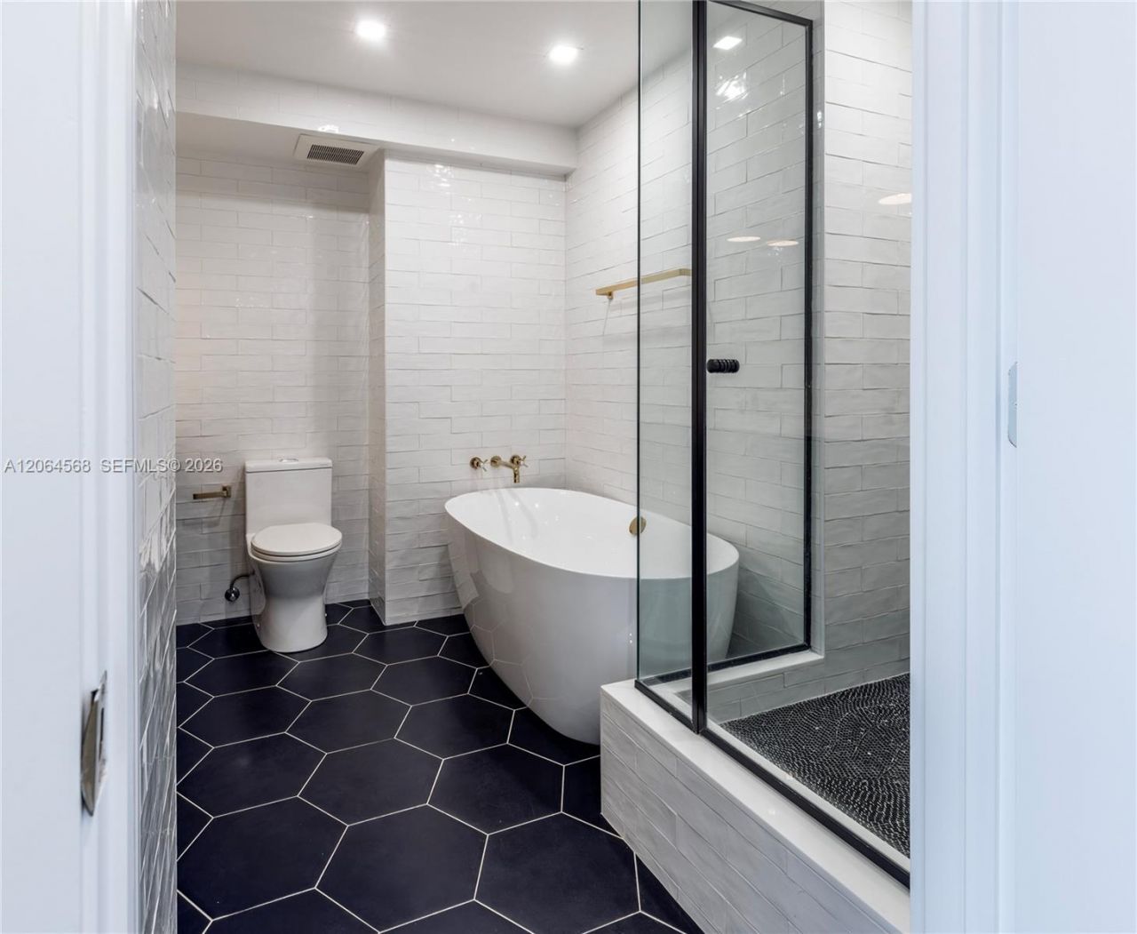 11 Island Ave , Unit 1604, Miami Beach, FL 33139 Photo