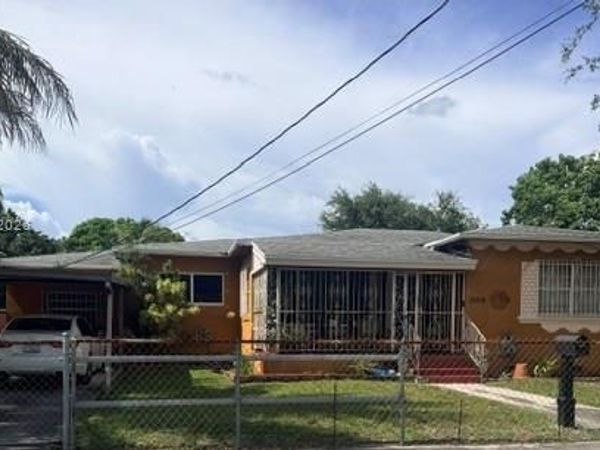 3969 SW 2nd St , Miami, FL 33134