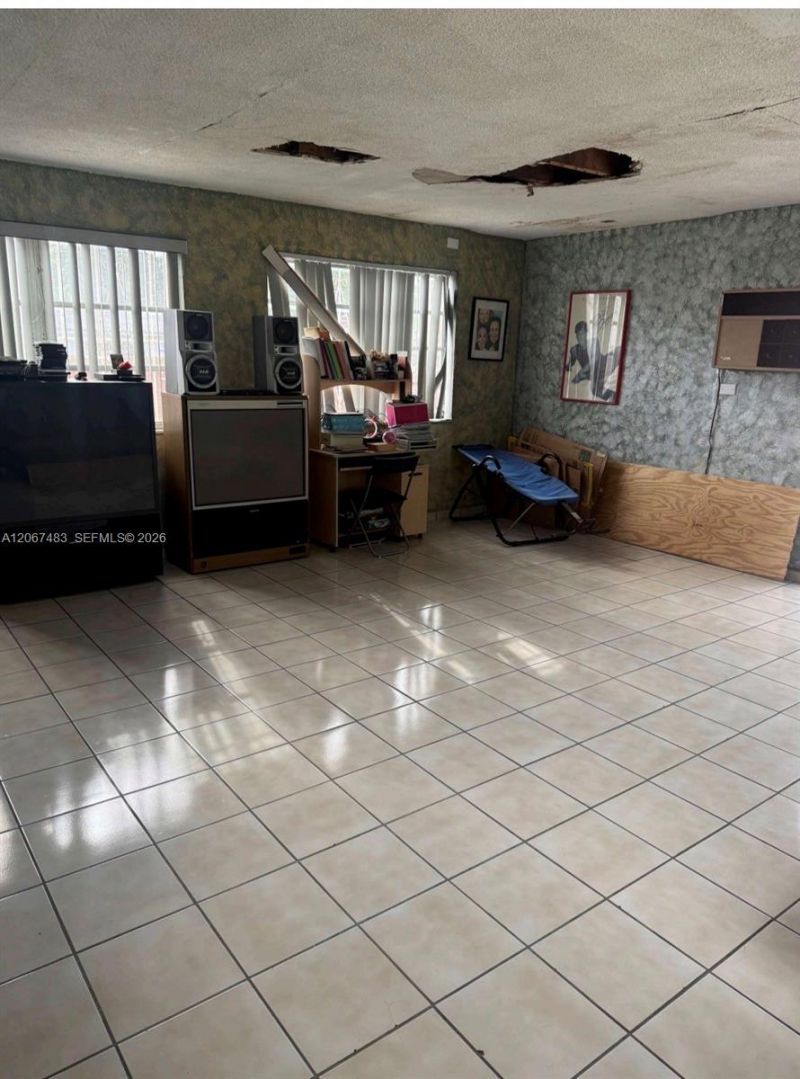 3969 SW 2nd St, Miami, FL 33134 Photo