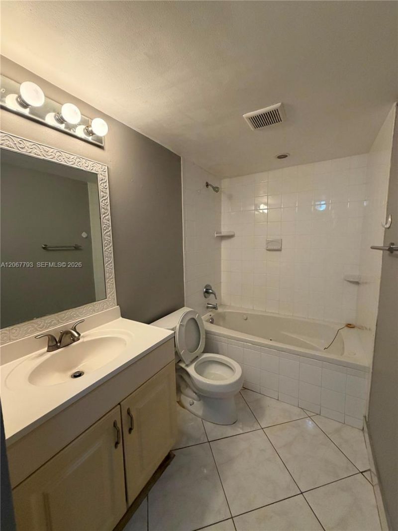 3100 Riverside Dr, Unit 104, Coral Springs, FL 33065 Photo