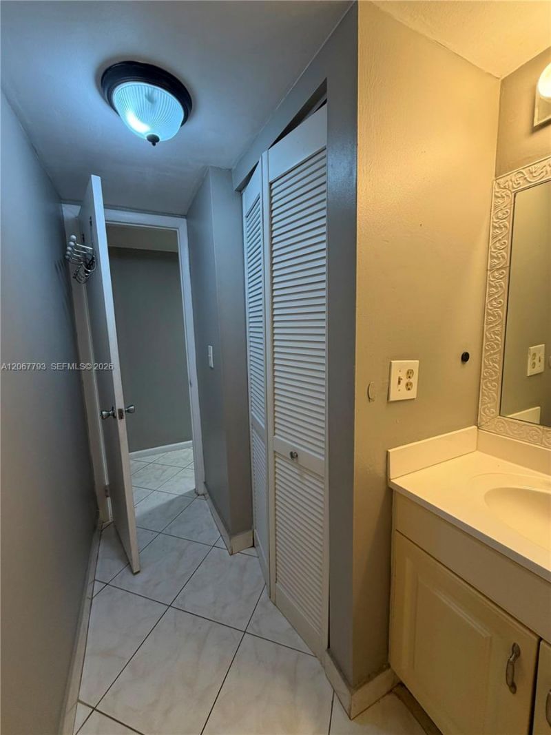 3100 Riverside Dr, Unit 104, Coral Springs, FL 33065 Photo