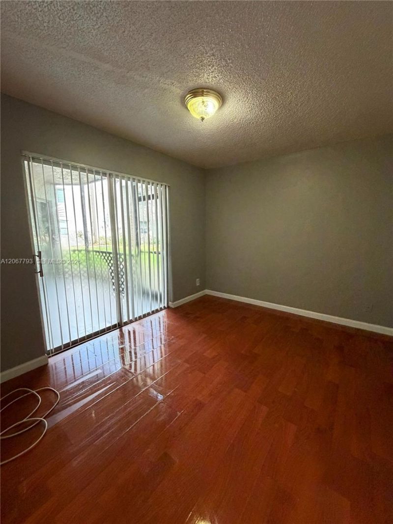 3100 Riverside Dr, Unit 104, Coral Springs, FL 33065 Photo