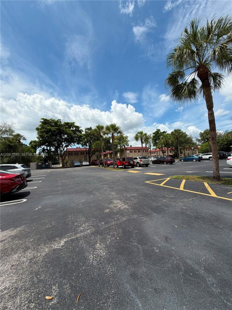 3100 Riverside Dr, Unit 104, Coral Springs, FL 33065 Photo