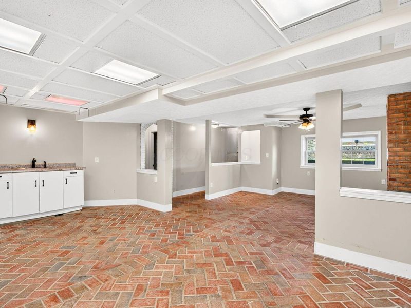 17 E Oak Street, Canal Winchester, OH 43110 Photo 19