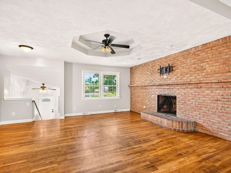 17 E Oak Street, Canal Winchester, OH 43110 Photo 9