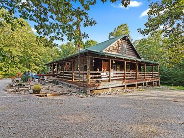 418 Dogwood Trail, Gilbertsville, KY 42044
