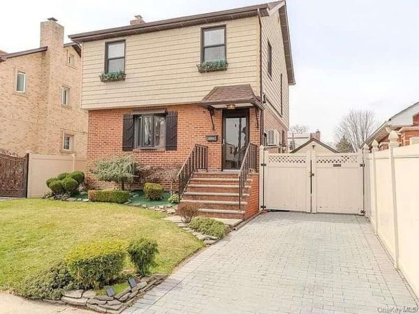 6914 179th Street , Fresh Meadows, NY 11365