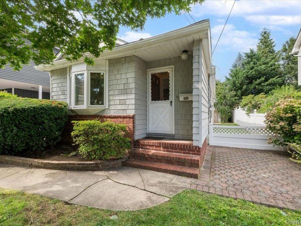 1915 Carroll Avenue, Merrick, NY 11566