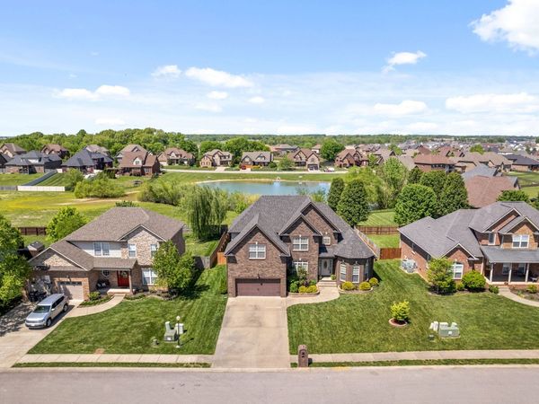 1533 Green Grove Way , Clarksville, TN 37043