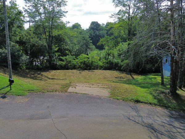 611 Mcell Street , Athens, TN 37303