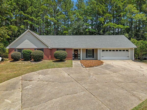 35 Bedford Forrest Ln., Hattiesburg, MS 39401