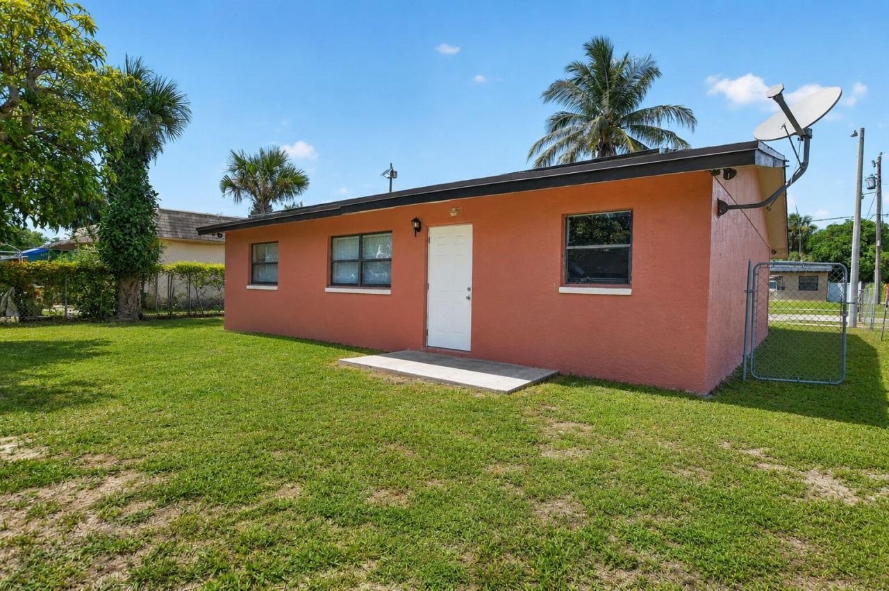 816 SW 3rd Court, Delray Beach, FL 33444 Photo