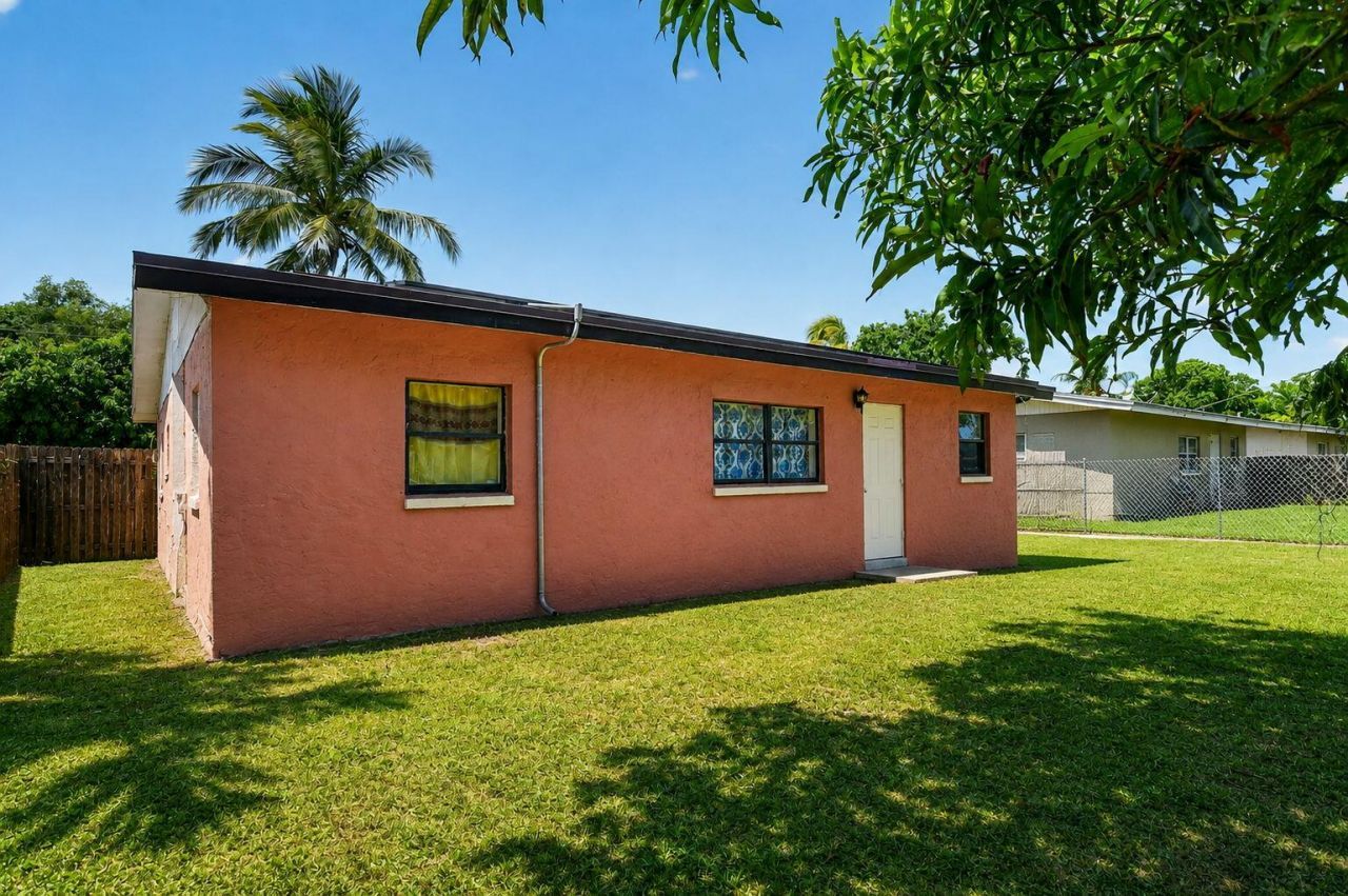 816 SW 3rd Court, Delray Beach, FL 33444 Photo