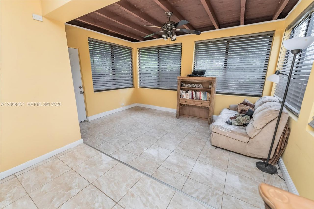 1365 NW 192nd Ter, Miami Gardens, FL 33169 Photo