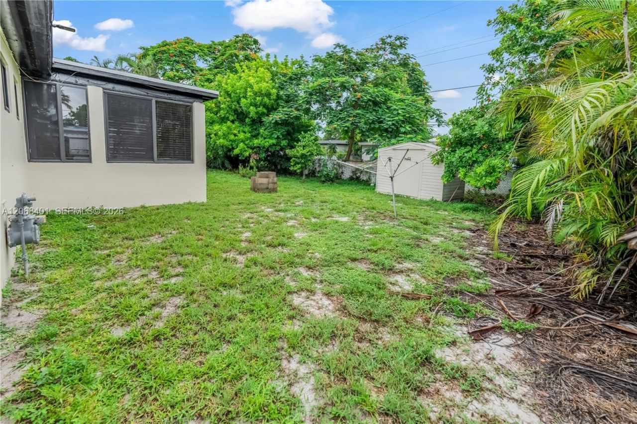 1365 NW 192nd Ter, Miami Gardens, FL 33169 Photo