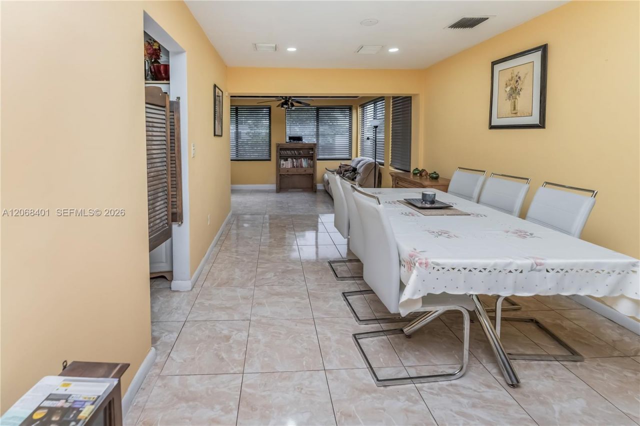 1365 NW 192nd Ter, Miami Gardens, FL 33169 Photo