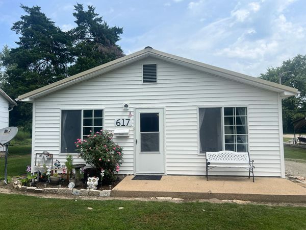 617 W Frisco Street, Mountain Grove, MO 65711