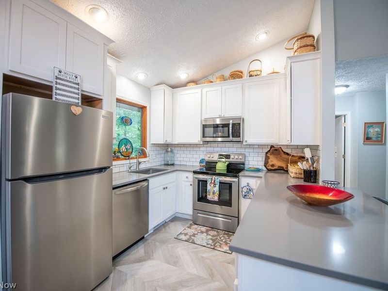 2319 Camille Road SW, Sherrodsville, OH 44675 Photo 20