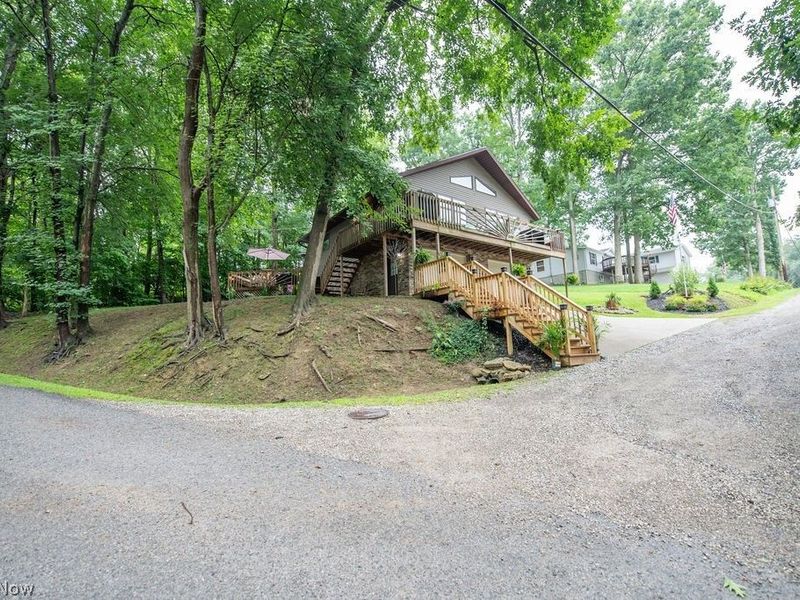 2319 Camille Road SW, Sherrodsville, OH 44675 Photo 3