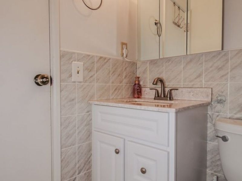 3931 Adrian Drive SE, Warren, OH 44484 Photo 10