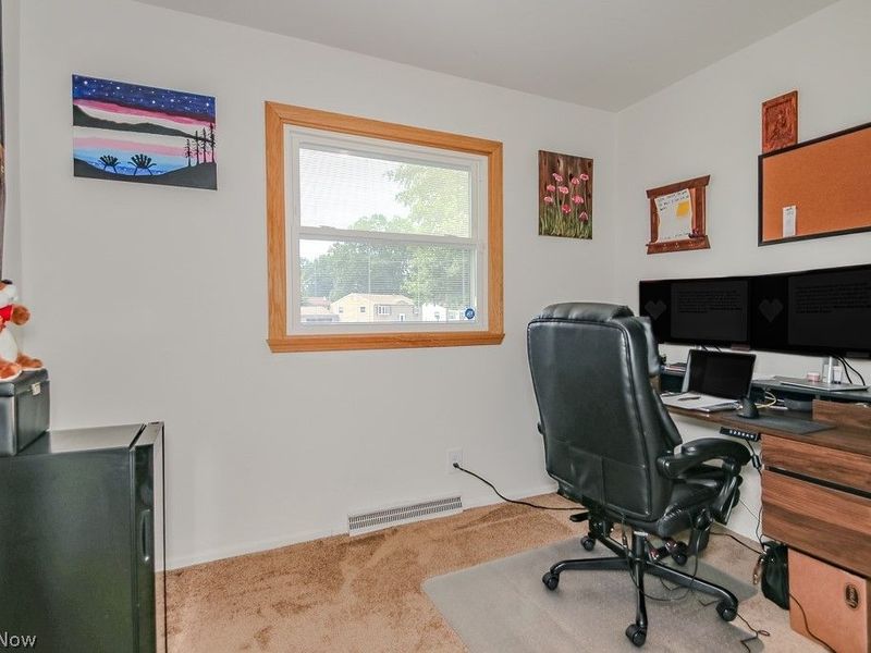 3931 Adrian Drive SE, Warren, OH 44484 Photo 13