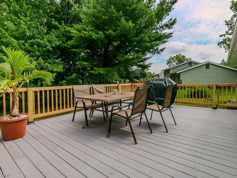 3931 Adrian Drive SE, Warren, OH 44484 Photo 18