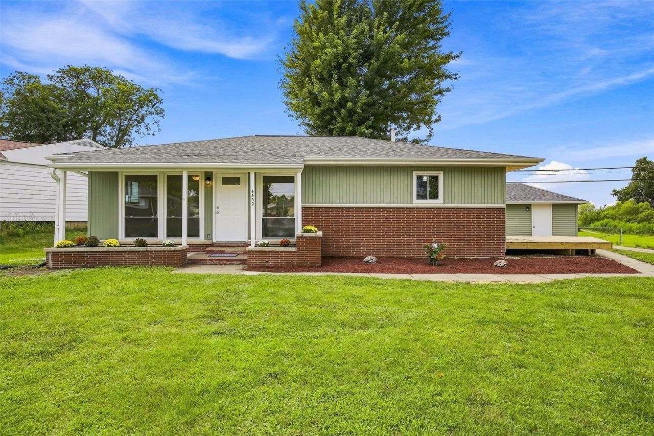 4432 Regal Avenue Ne, Cedar Rapids, IA 52402 Main Photo