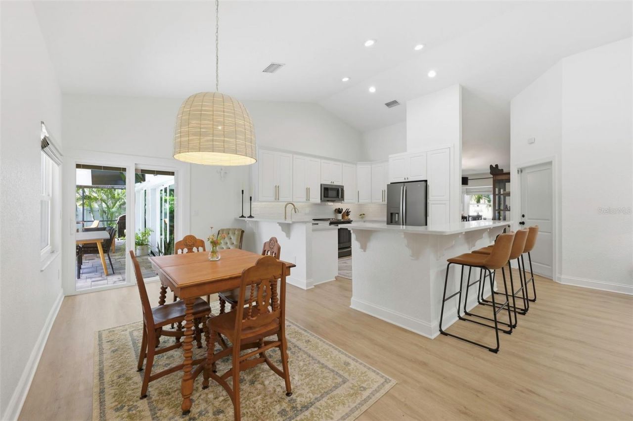 3347 Lake Shore Lane, Clearwater, FL 33761 Photo