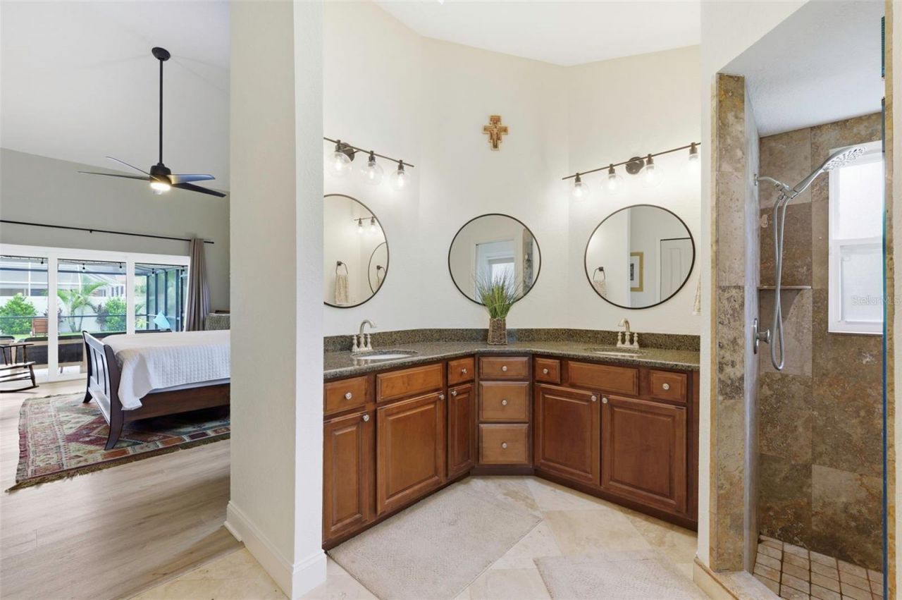 3347 Lake Shore Lane, Clearwater, FL 33761 Photo