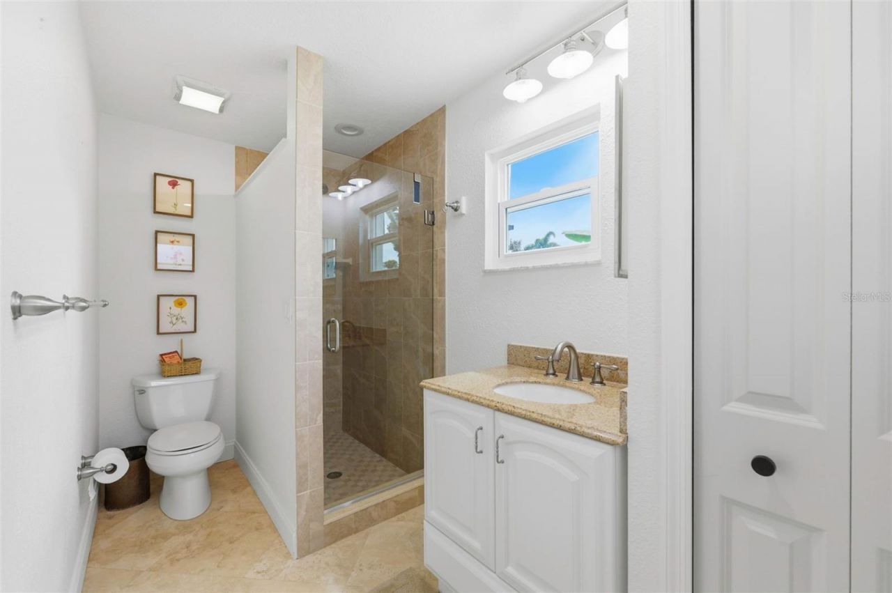 3347 Lake Shore Lane, Clearwater, FL 33761 Photo