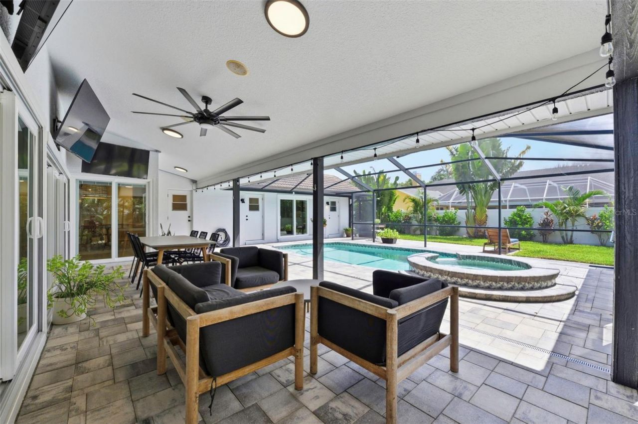 3347 Lake Shore Lane, Clearwater, FL 33761 Photo
