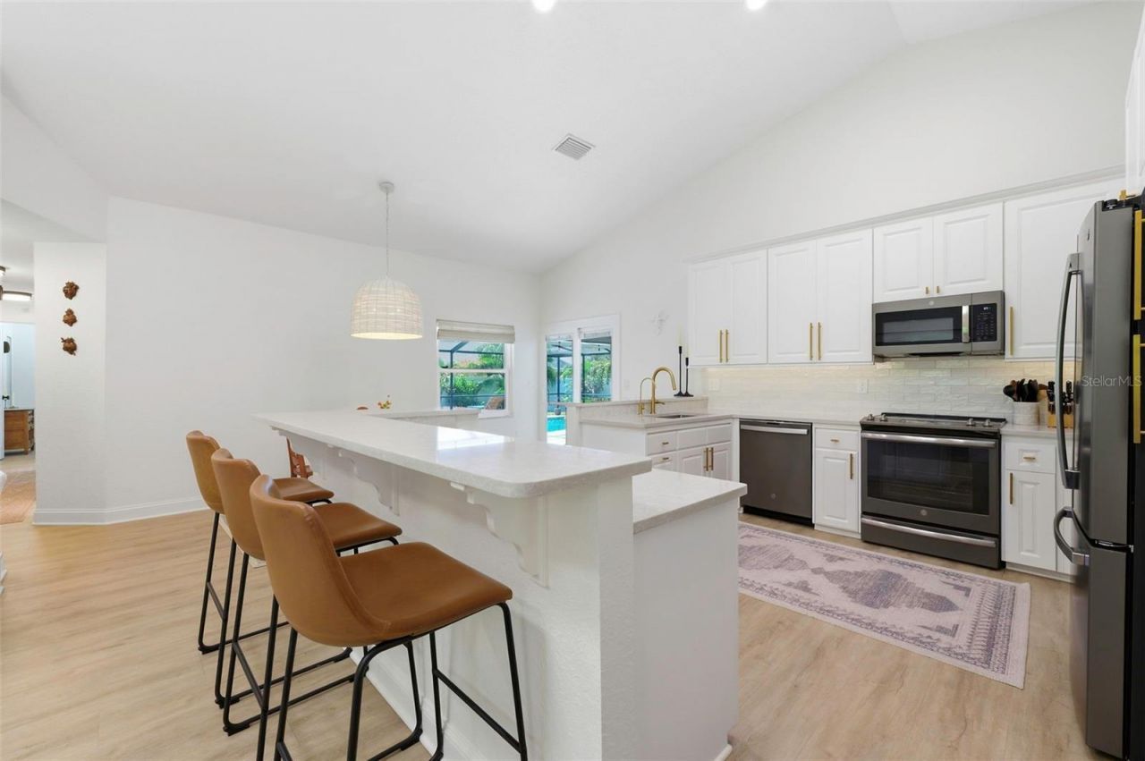 3347 Lake Shore Lane, Clearwater, FL 33761 Photo